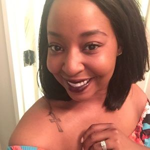 Meet your Posher, Dionne